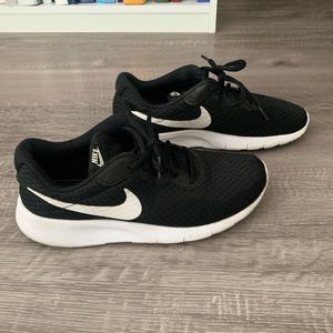 Nike black and white running shoes